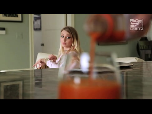 ❤️ گرم ڇوڪريءَ سان وڏي چوٽي ۽ تنگ بليءَ کي لوزر مان ڪڪڙ ملي ٿو، پر ڏاڍي سخت تي sd.pornjk.ru